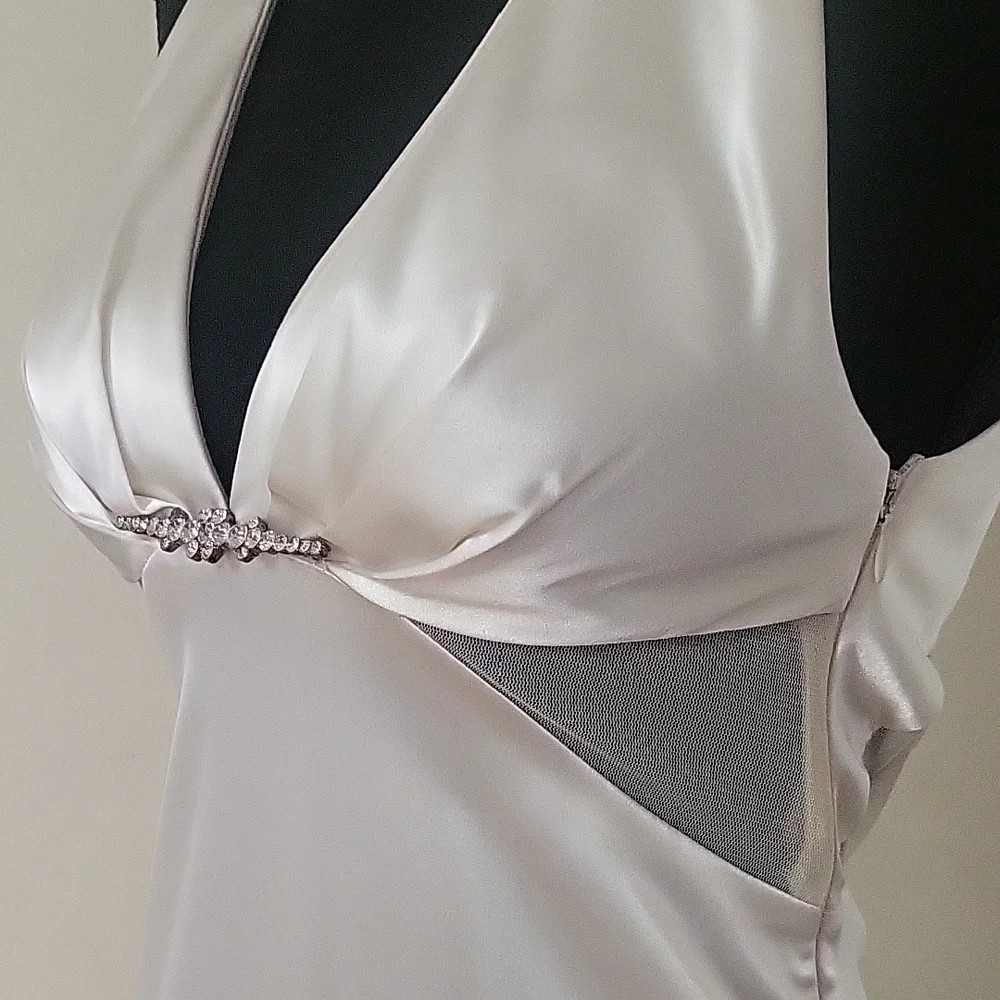 Dave & Johnny Elegant Ivory EUC Satin Wedding Backless Gown - Picture 5 of 17